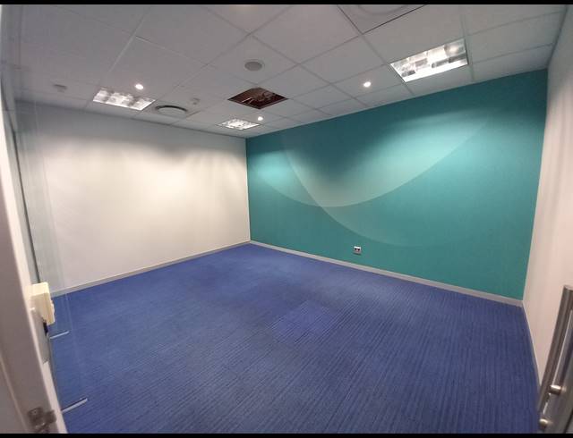 1,090M² OFFICE TO LET IN BRYANSTON
